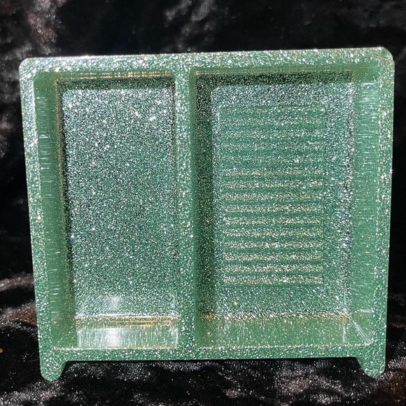 Makeup brush cleaner - Picture 2 of 2